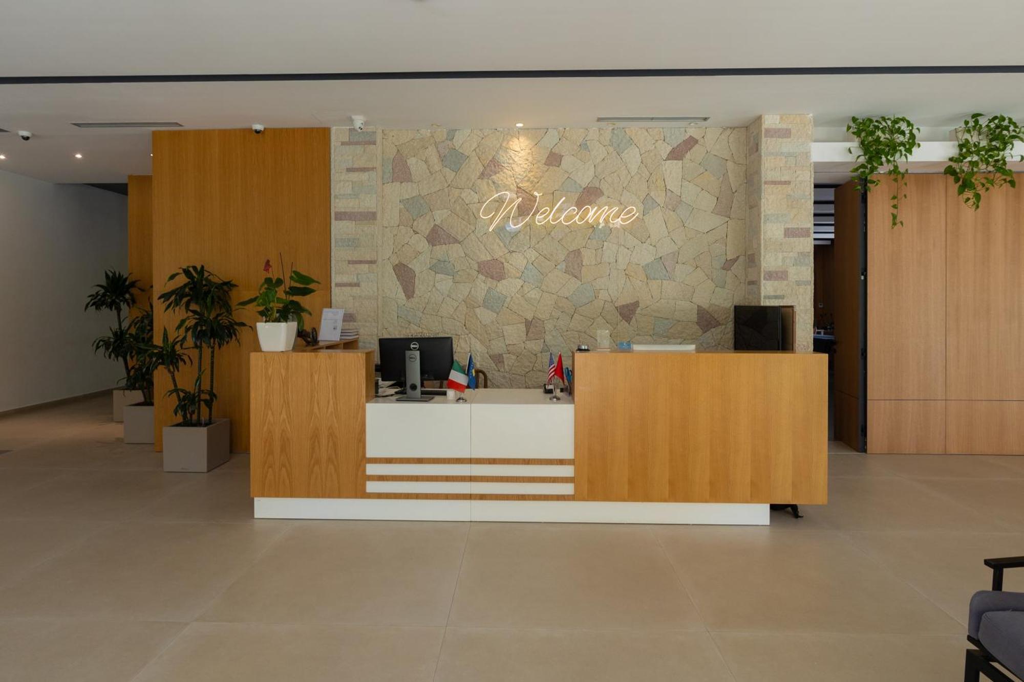 Duka Hotel Vlore Exterior photo