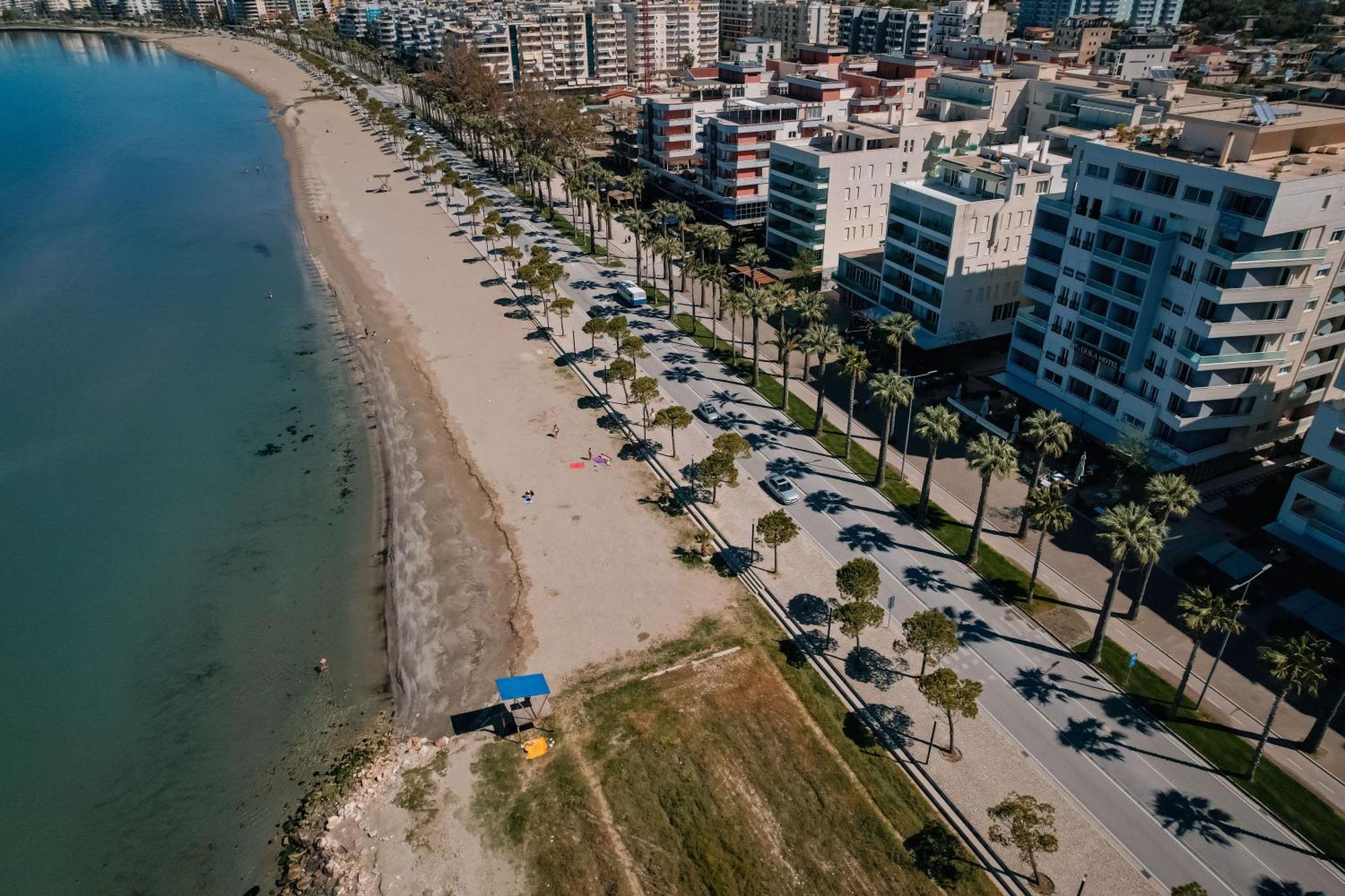 Duka Hotel Vlore Exterior photo